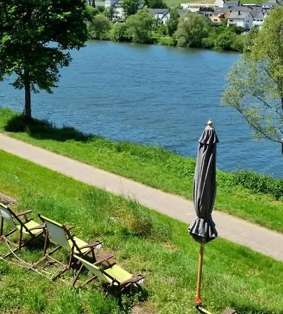 Hallenbach Zell an der Mosel